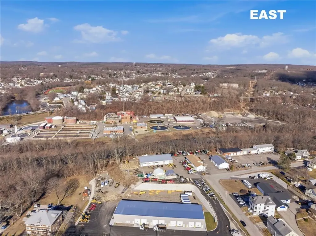 413 Manville Road Woonsocket RI 02895