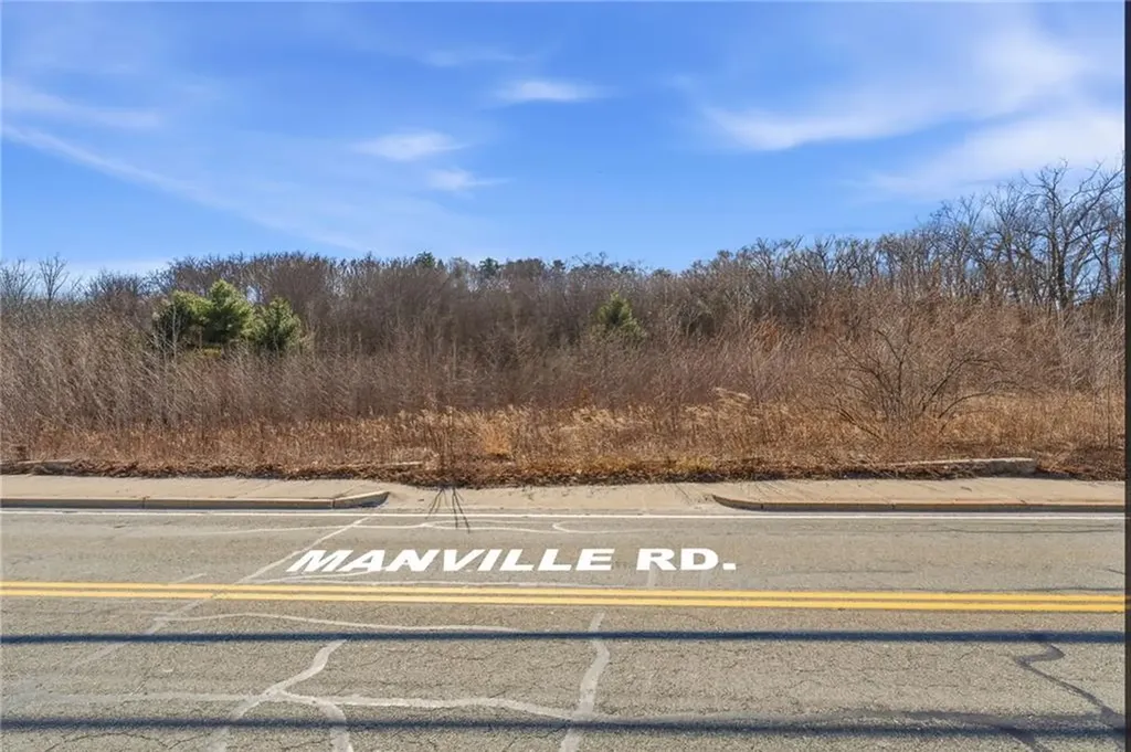 413 Manville Road Woonsocket RI 02895