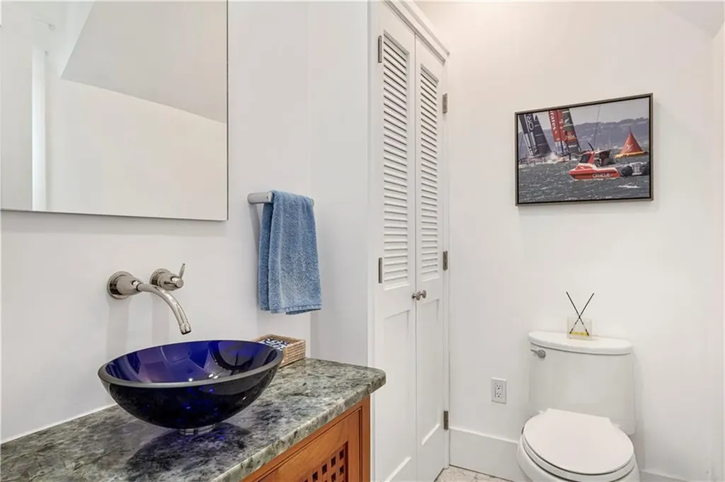592 Tuckerman Avenue Middletown RI 02842