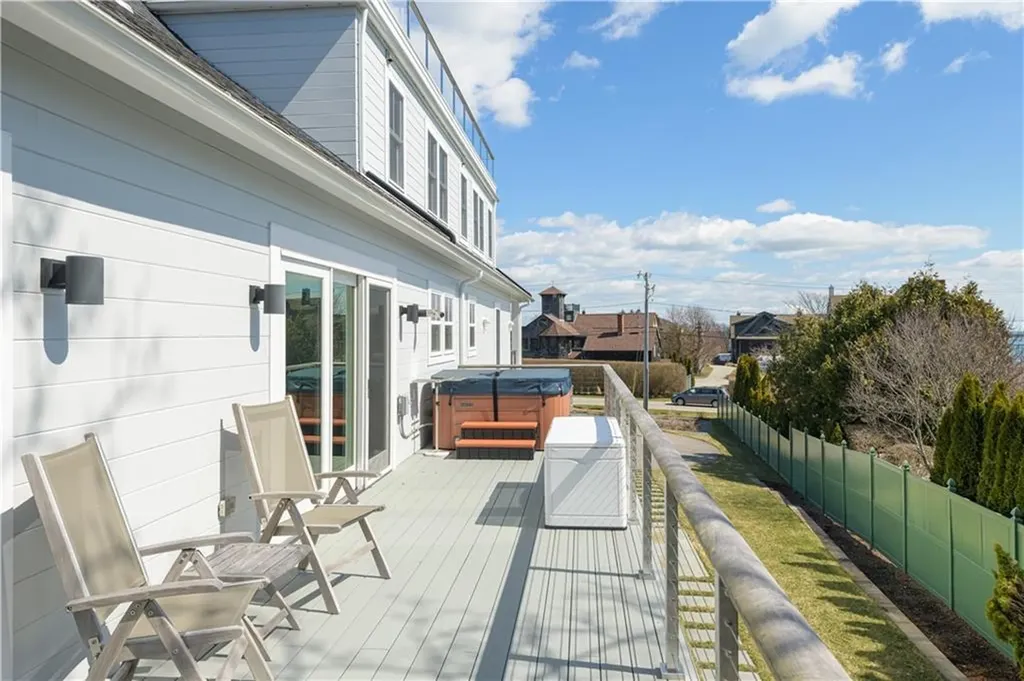 592 Tuckerman Avenue Middletown RI 02842