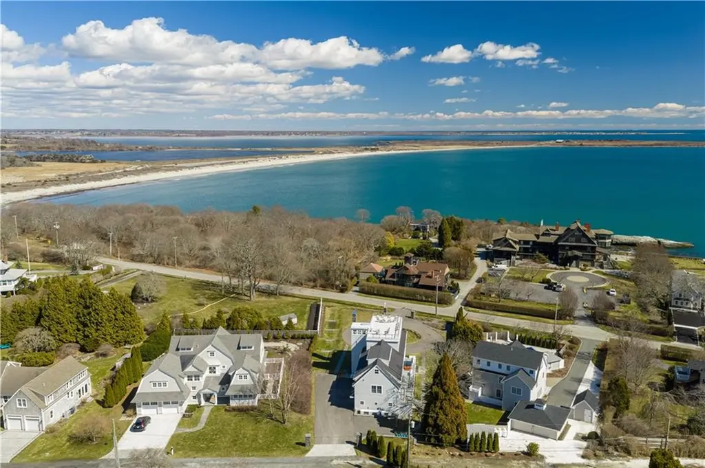 592 Tuckerman Avenue Middletown RI 02842