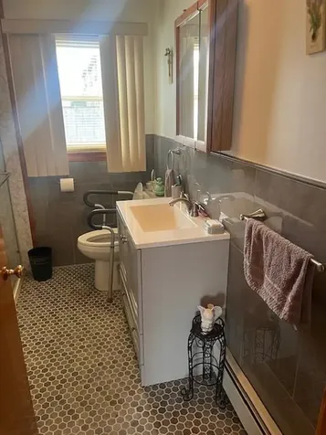 33 Van Buren Street Warwick RI 02888