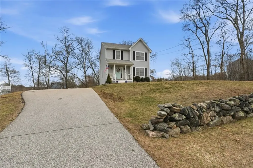 19 Fieldstone Way Westerly RI 02891