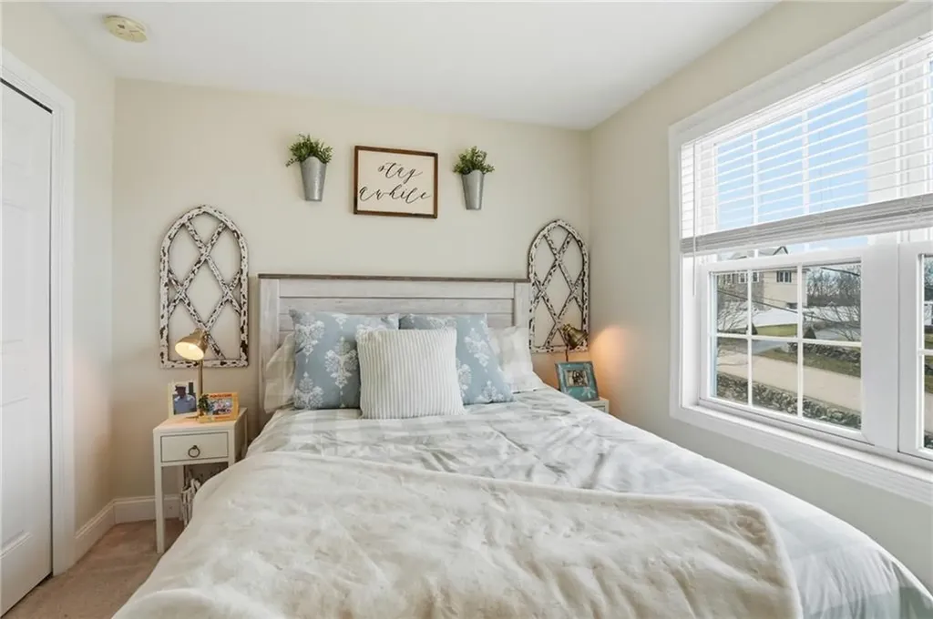 19 Fieldstone Way Westerly RI 02891