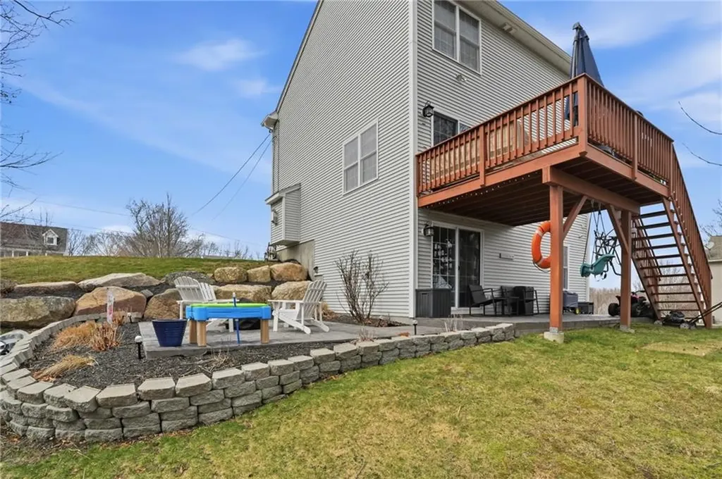 19 Fieldstone Way Westerly RI 02891