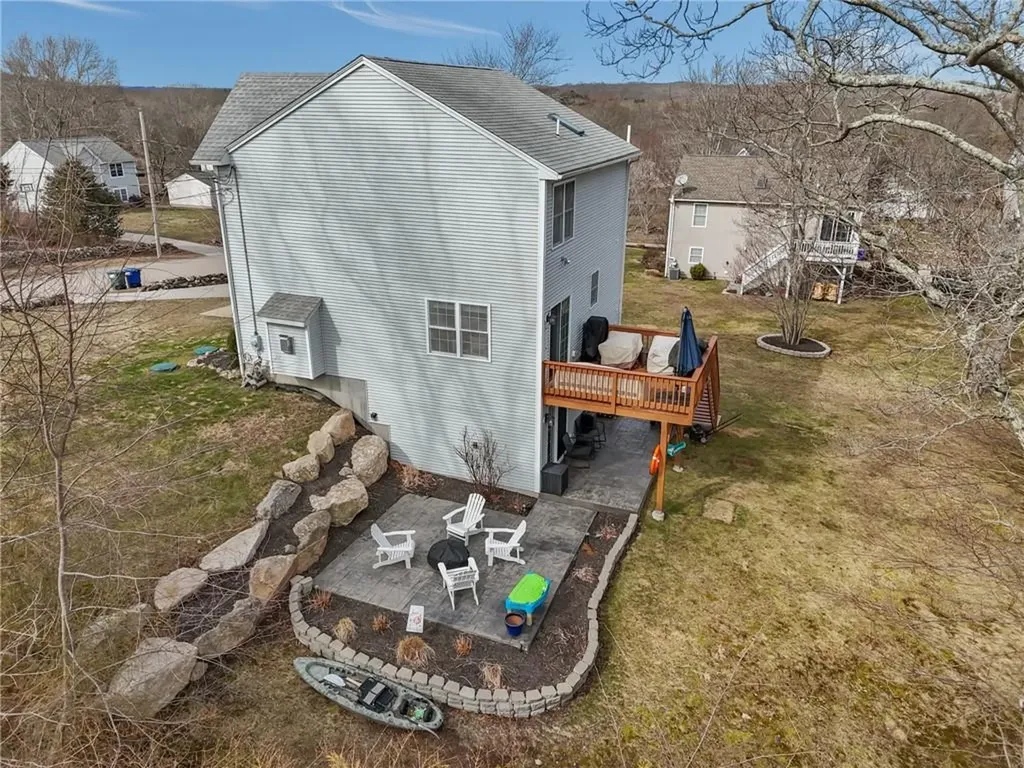 19 Fieldstone Way Westerly RI 02891