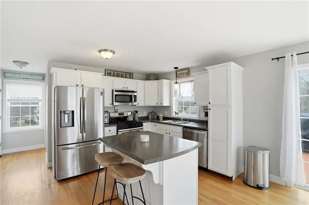 19 Fieldstone Way Westerly RI 02891