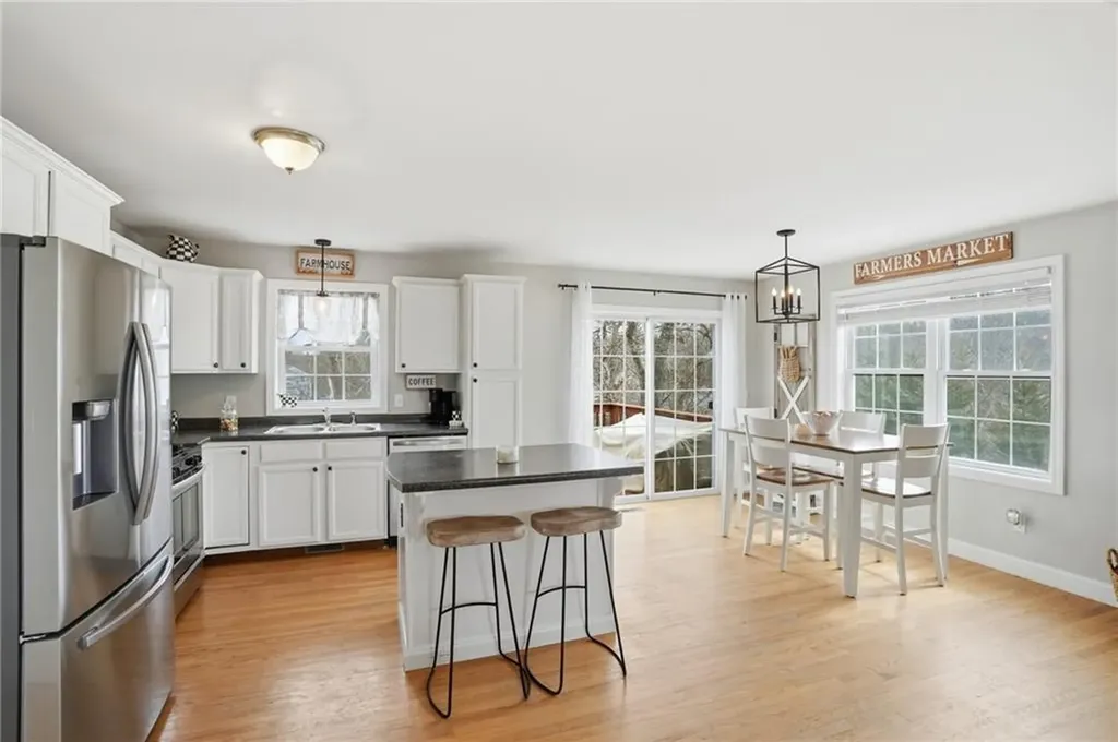 19 Fieldstone Way Westerly RI 02891
