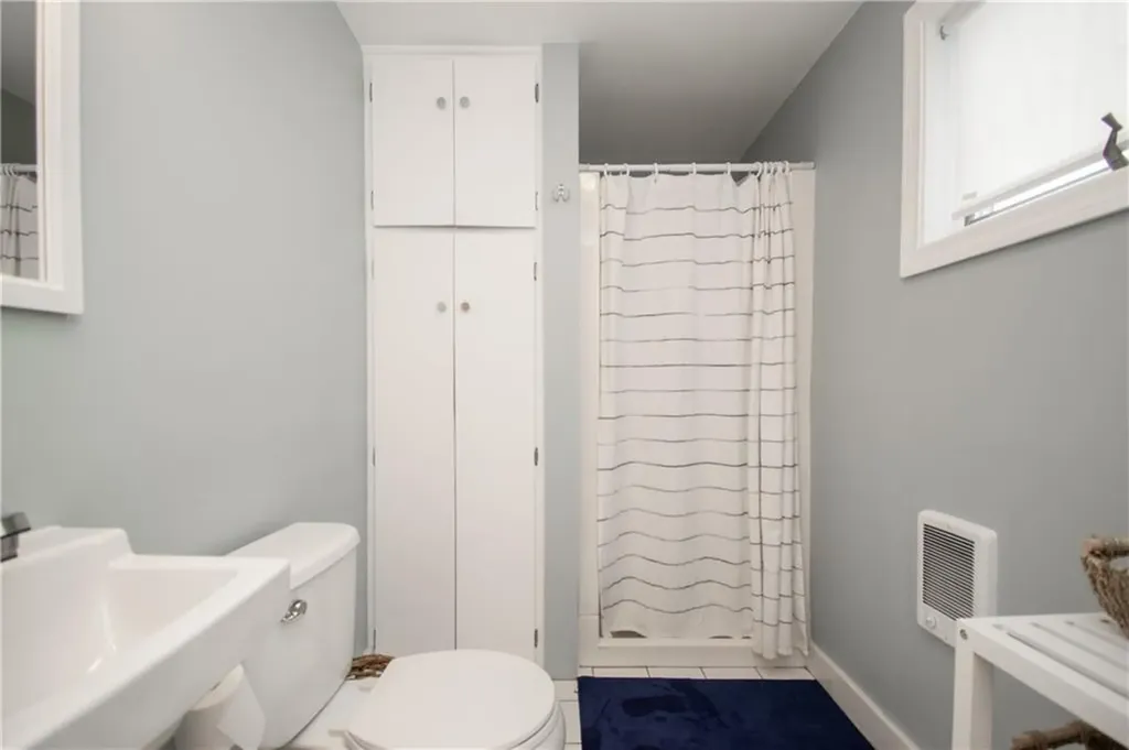 33 Slocum Street Newport RI 02840
