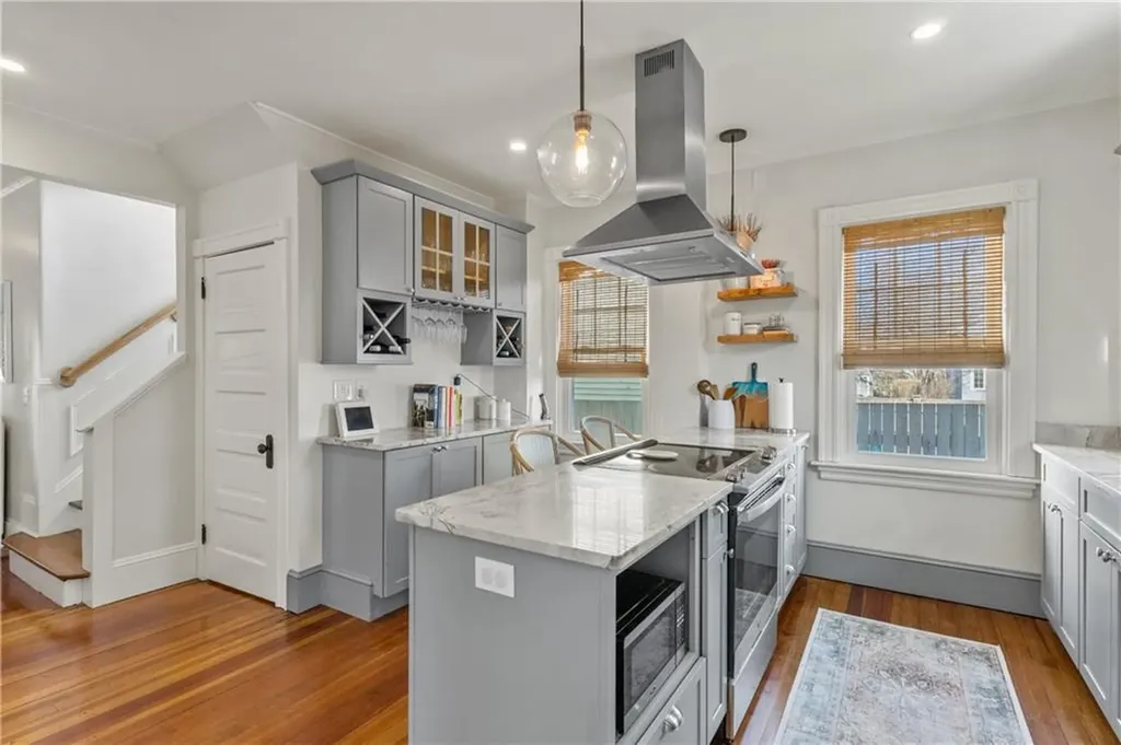 35 Hall Avenue Newport RI 02840
