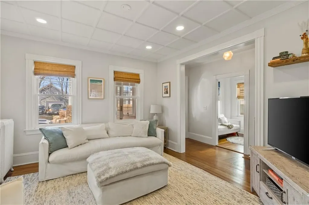 35 Hall Avenue Newport RI 02840