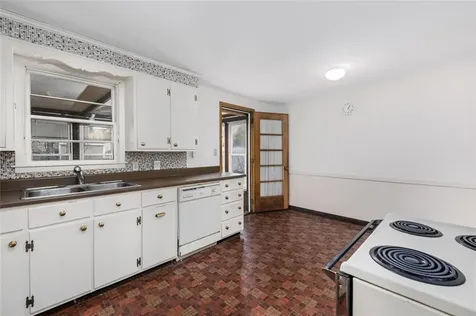 16 Vista Drive Lincoln RI 02865