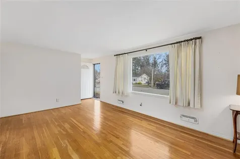 16 Vista Drive Lincoln RI 02865