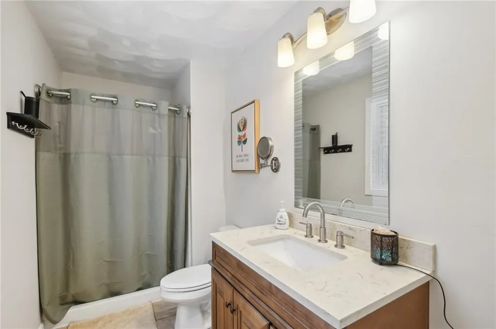 27 Rockcrest Lane Johnston RI 02919