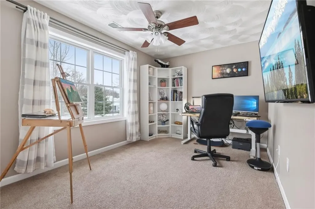 27 Rockcrest Lane Johnston RI 02919