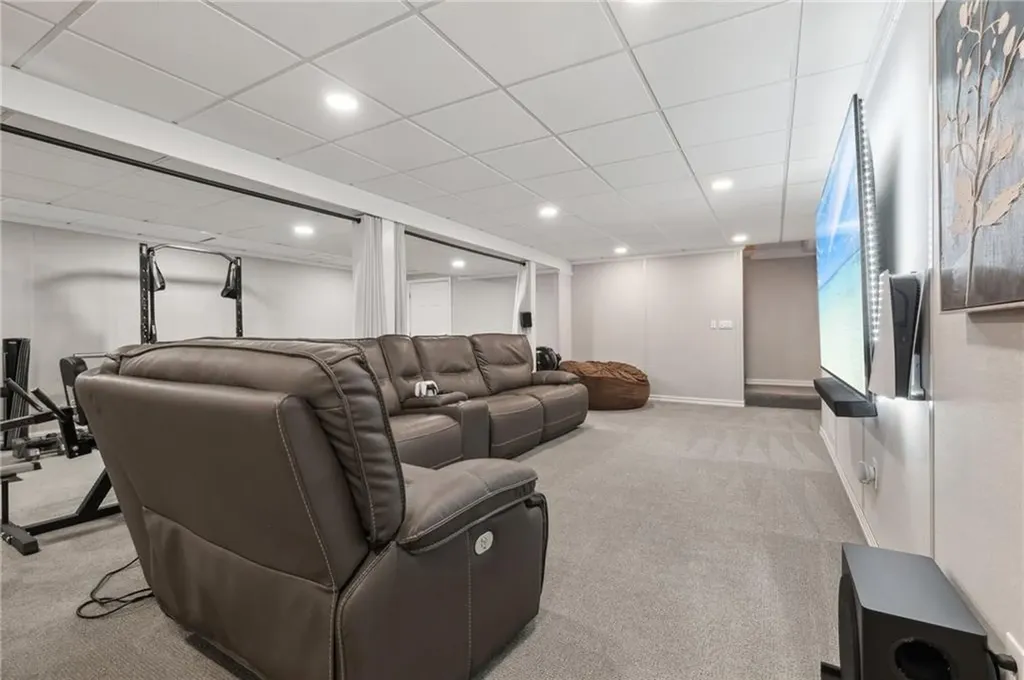 27 Rockcrest Lane Johnston RI 02919