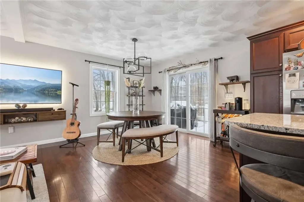 27 Rockcrest Lane Johnston RI 02919