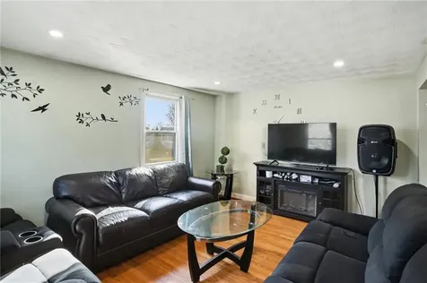 62 Hillcrest Avenue Pawtucket RI 02860