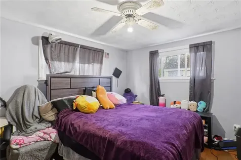 62 Hillcrest Avenue Pawtucket RI 02860