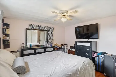 62 Hillcrest Avenue Pawtucket RI 02860