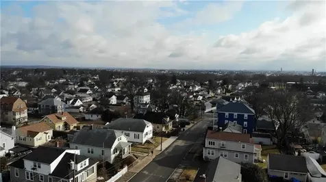 62 Hillcrest Avenue Pawtucket RI 02860