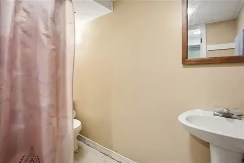 62 Hillcrest Avenue Pawtucket RI 02860