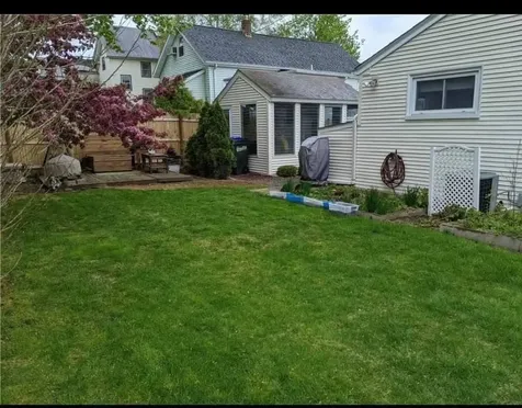62 Hillcrest Avenue Pawtucket RI 02860