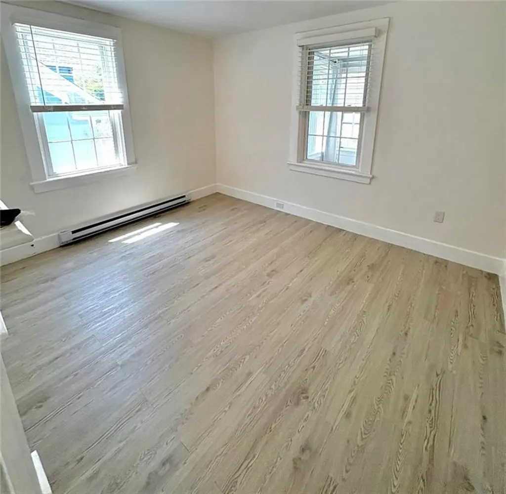 8 Bridge Street Newport RI 02840