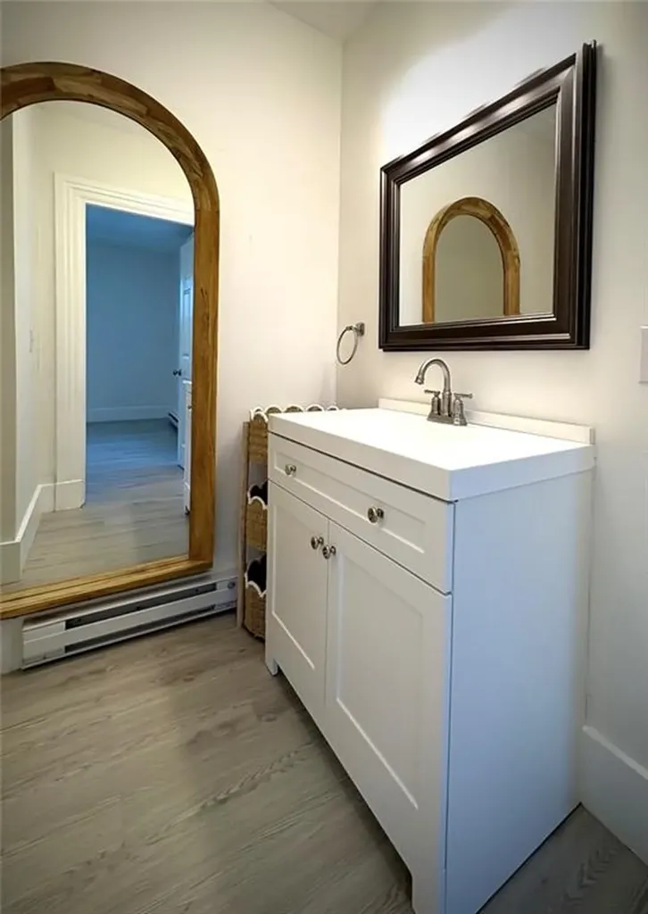8 Bridge Street Newport RI 02840
