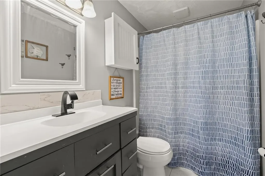 51 Cove Avenue Barrington RI 02806