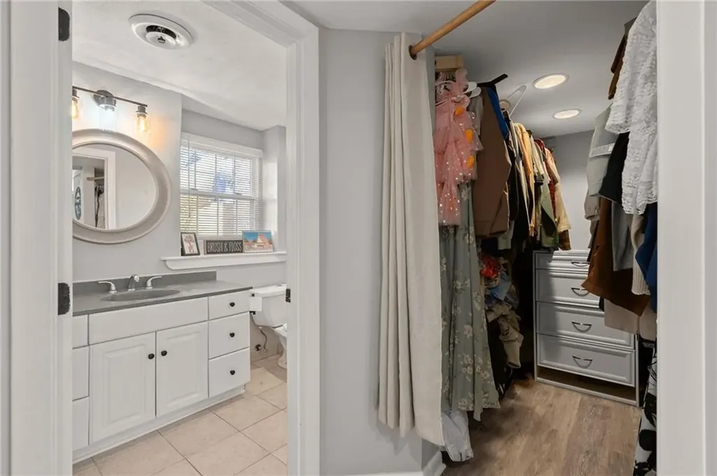 51 Cove Avenue Barrington RI 02806