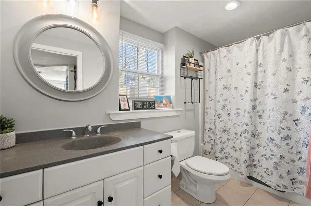 51 Cove Avenue Barrington RI 02806