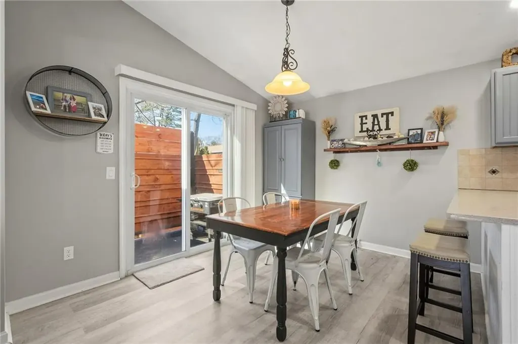51 Cove Avenue Barrington RI 02806