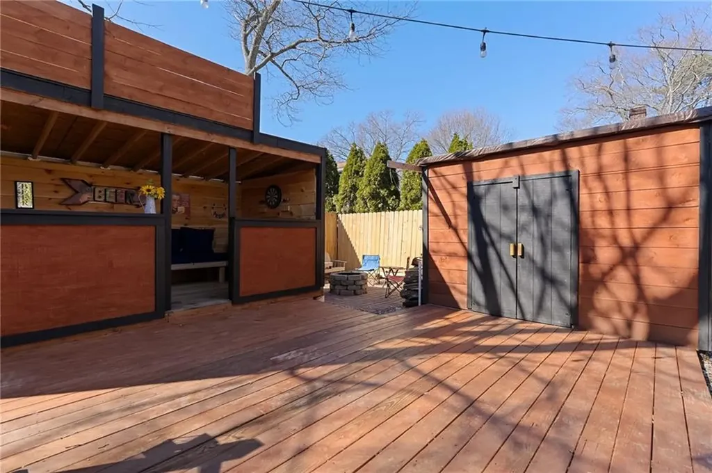 51 Cove Avenue Barrington RI 02806