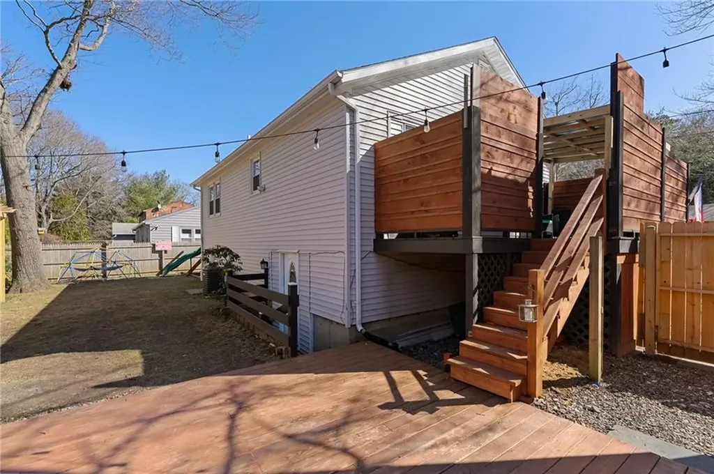 51 Cove Avenue Barrington RI 02806