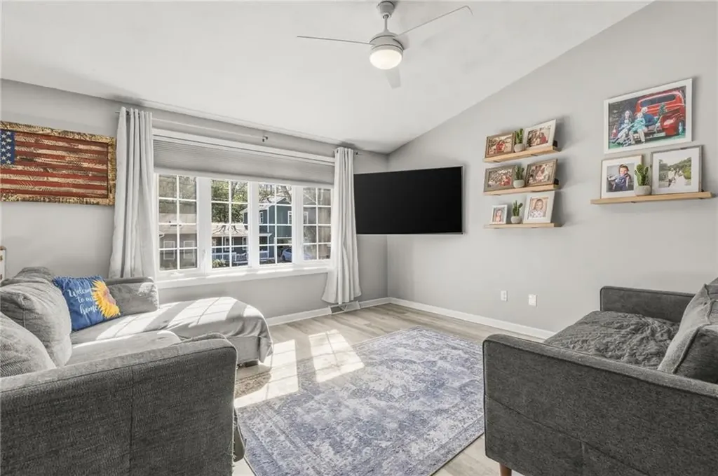 51 Cove Avenue Barrington RI 02806