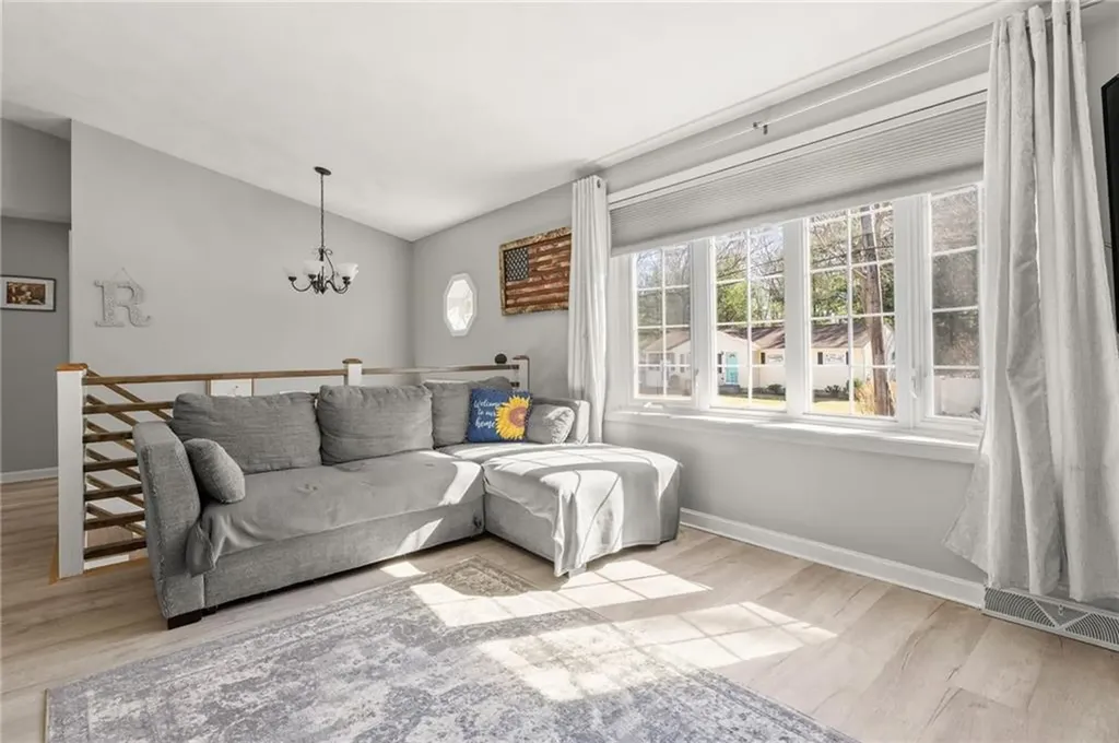 51 Cove Avenue Barrington RI 02806