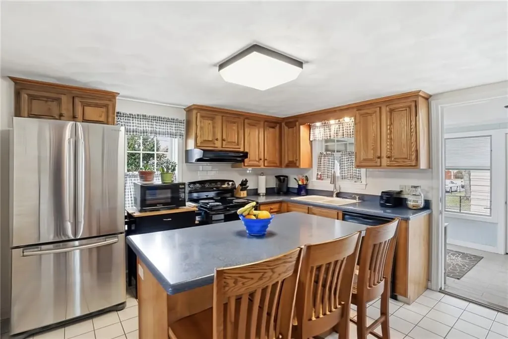 11 Tampa Street West Warwick RI 02893