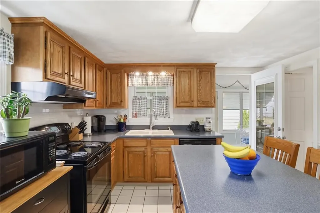 11 Tampa Street West Warwick RI 02893