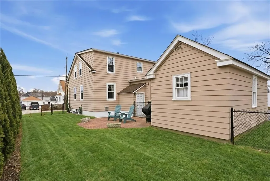 11 Tampa Street West Warwick RI 02893