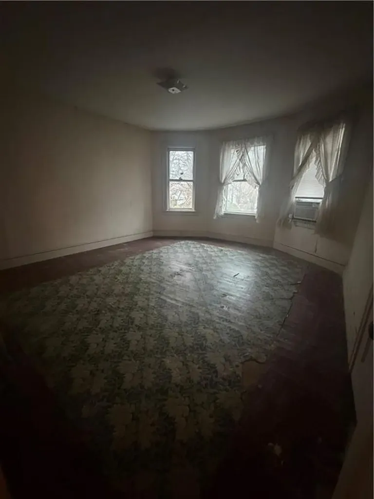 507 Academy Avenue Providence RI 02908