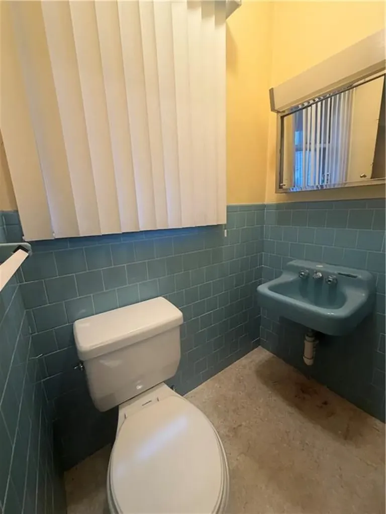 507 Academy Avenue Providence RI 02908