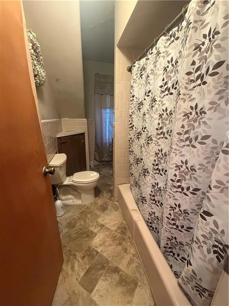 507 Academy Avenue Providence RI 02908