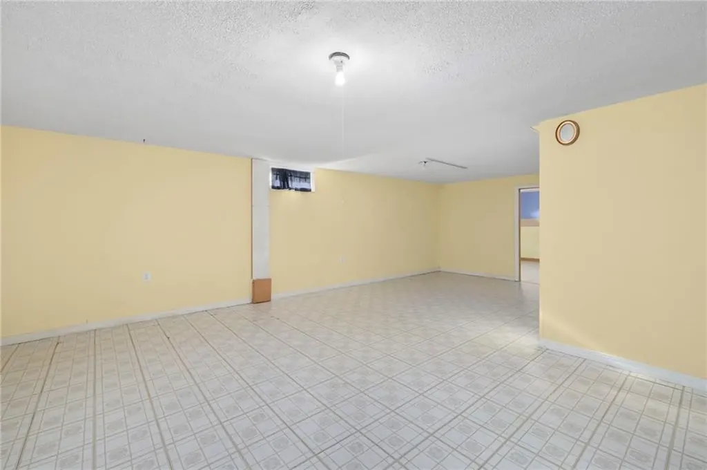 76 Moorefield Street Providence RI 02909