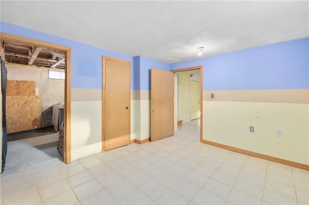 76 Moorefield Street Providence RI 02909