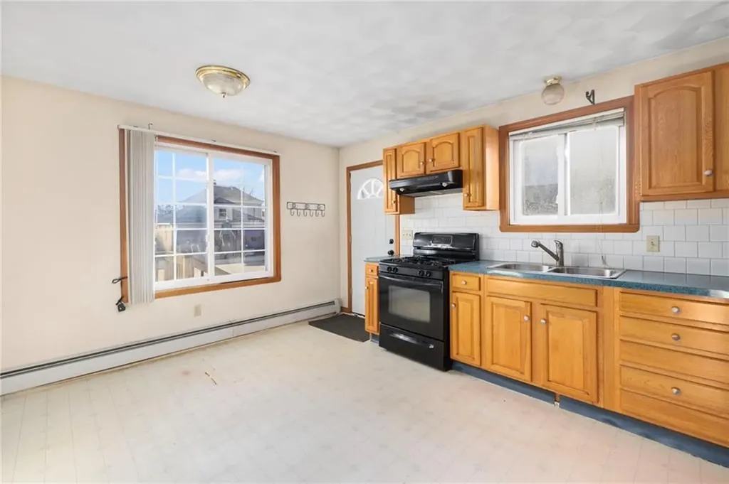 76 Moorefield Street Providence RI 02909