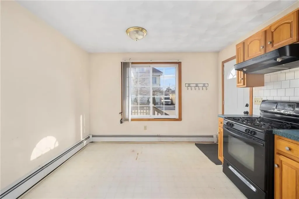 76 Moorefield Street Providence RI 02909