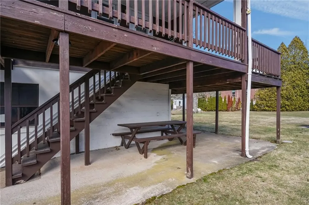 3 Columbus Avenue Westerly RI 02891