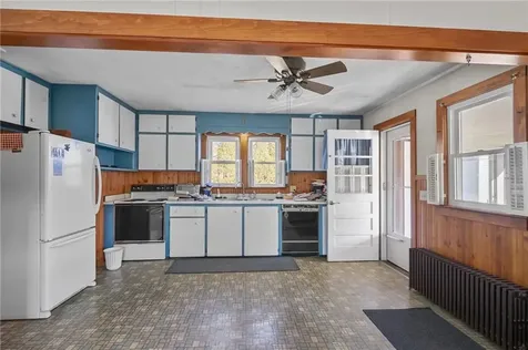 3 Columbus Avenue Westerly RI 02891