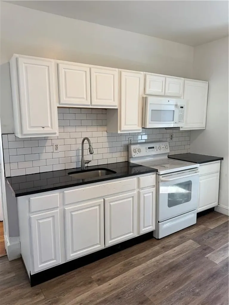 332 Academy Avenue Providence RI 02908